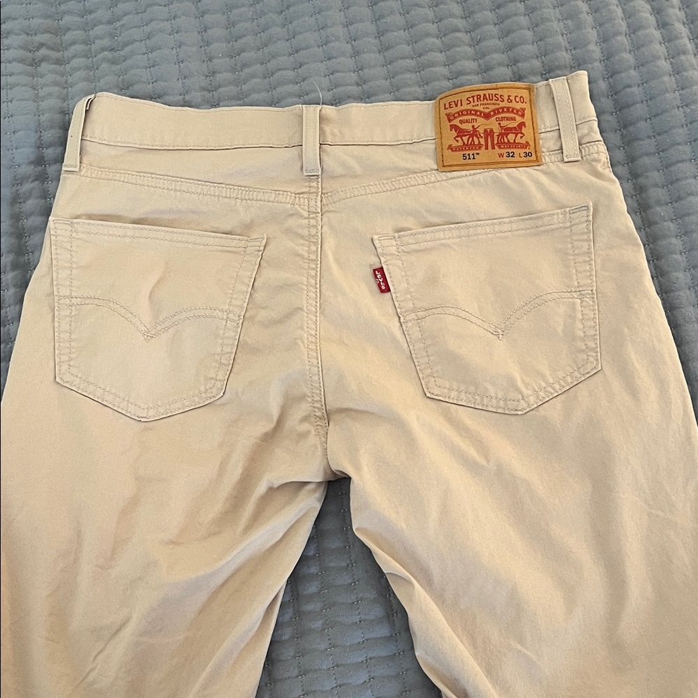 Levi's Men's Beige Slim Straight Jeans